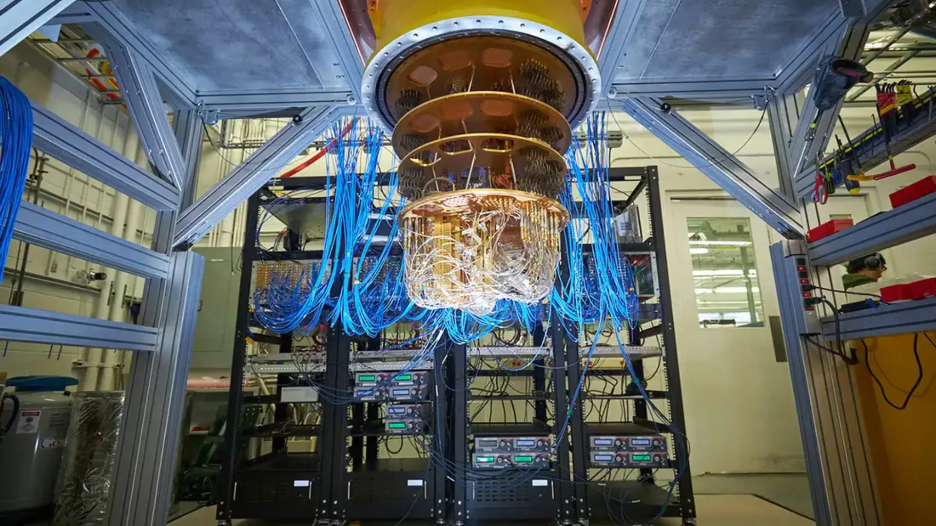 Google logró reducir hasta 40 veces los errores que frenan a las computadoras cuánticas