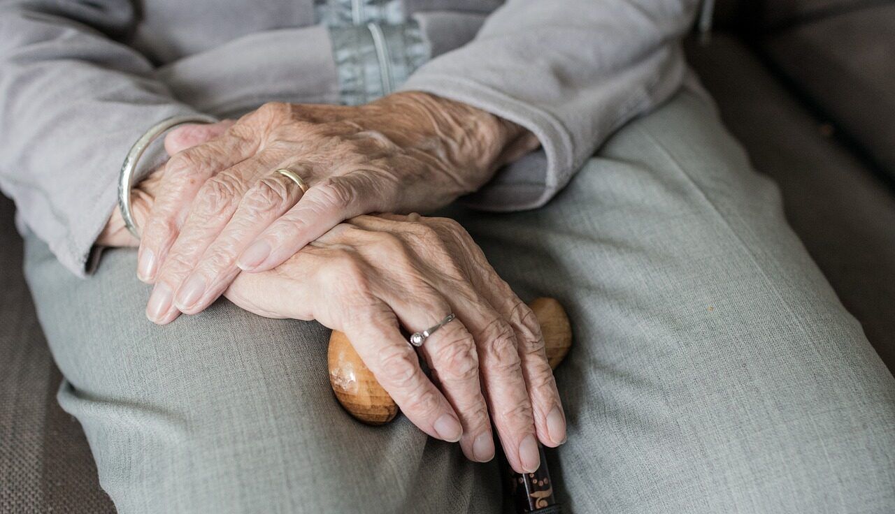 no tiene perdon nieto mato a su abuelita de 80 anos a bastonazos