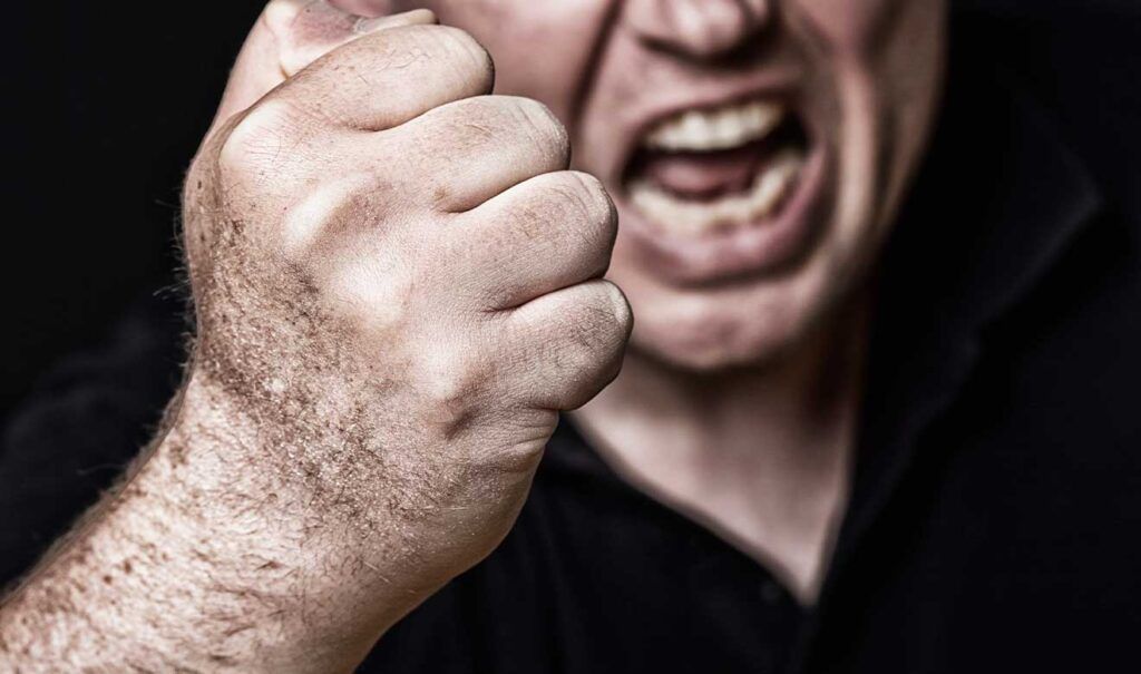 condenado por agredir a su ex ella pidio ayuda por una ventana