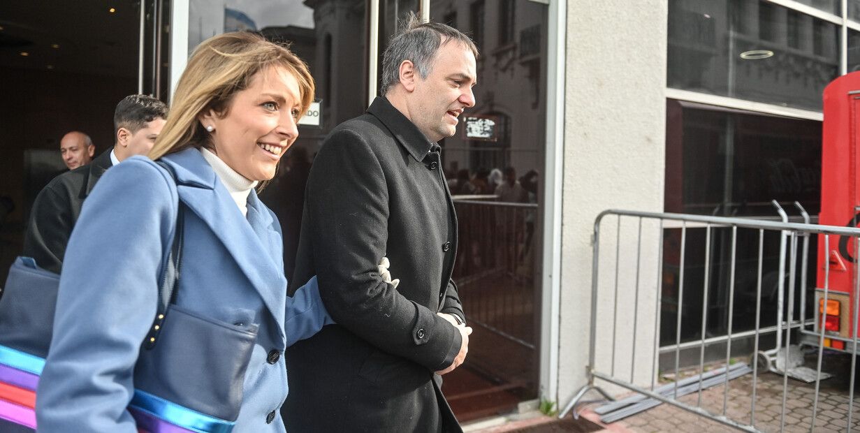 manuel adorni presento su declaracion jurada dijo que tenia medio millon de dolares en negro