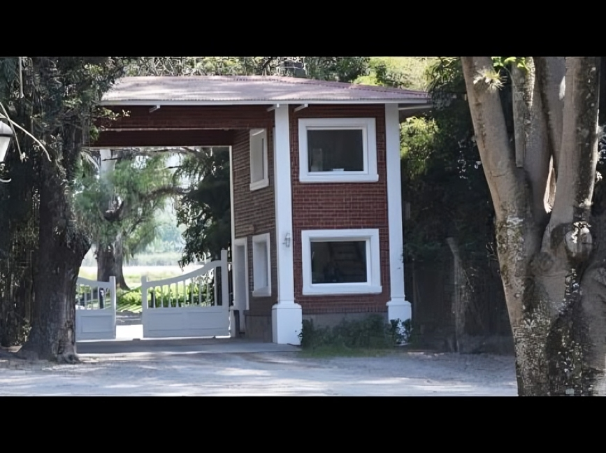 hallaron muerto a un policia en finca las costas se habria quitado la vida