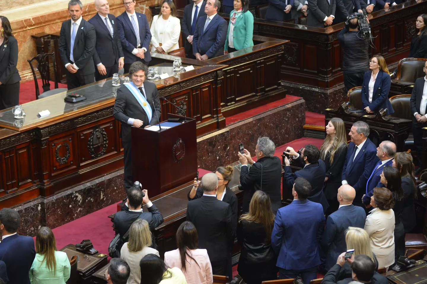 milei presento su proyecto de presupuesto 2025 con un fuerte mensaje hacia los gobernadores