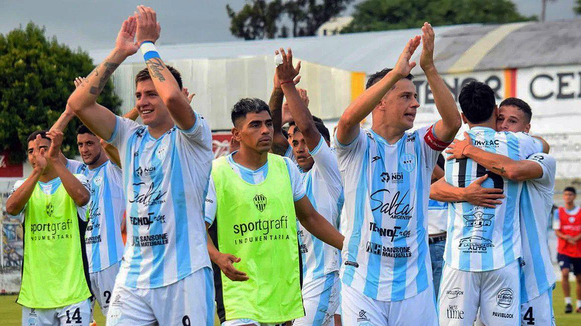 el albo busca sumar al plantel un volante central y un delantero