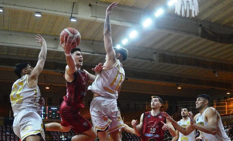 salta basket cerro 2 a 0 la serie de playoffs y se metio a los cuartos de final de la liga
