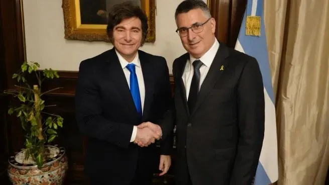 milei recibio al canciller israeli que participara de homenajes a las victimas de los atentados