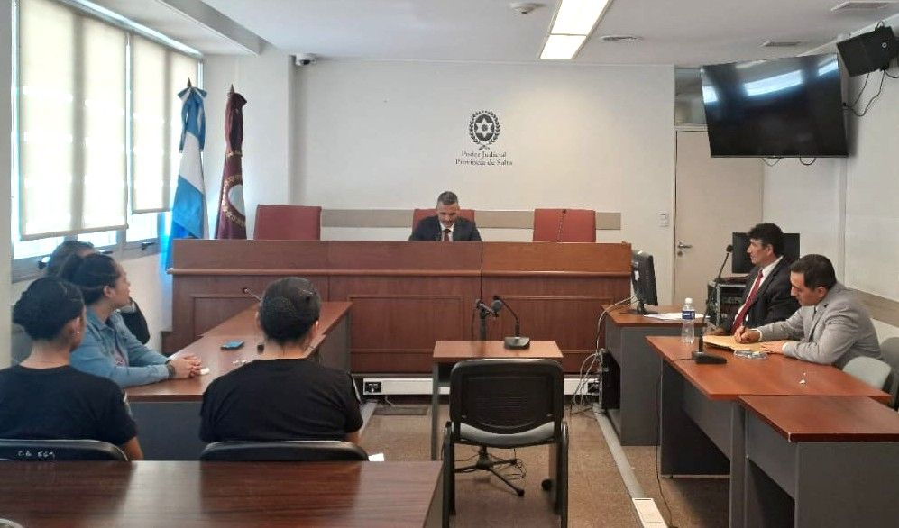una mujer fue condenada por prenderle fuego a su pareja