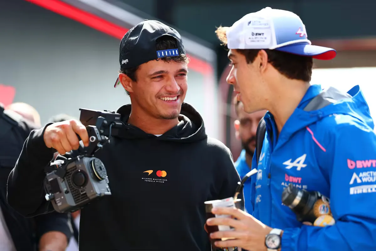 Lando Norris y Franco Colapinto en una foto que muestra su excelente relación