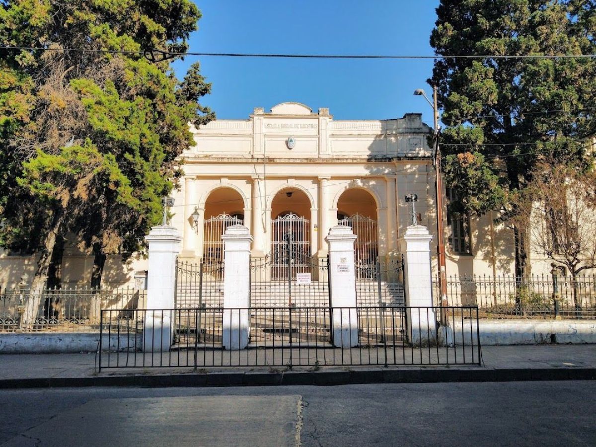 nueva amenaza escolar encendio alarmas y reforzaron controles en la ex normal