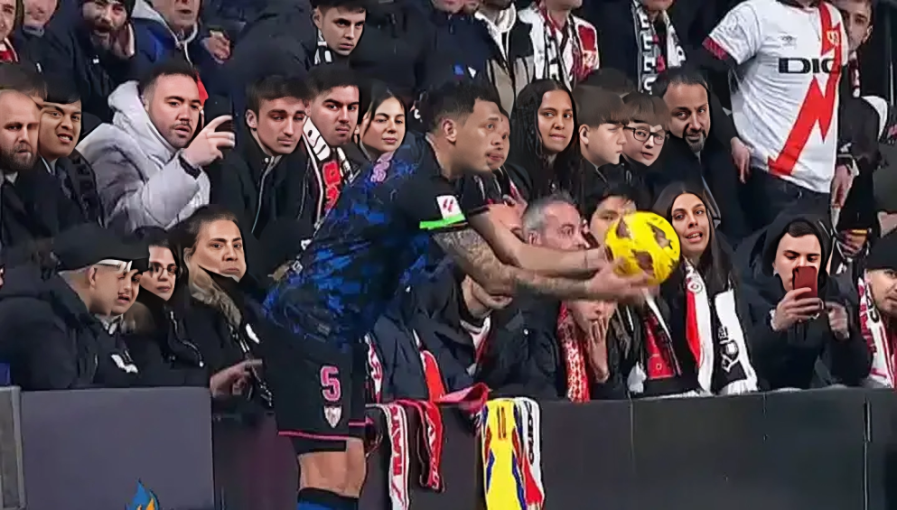 al futbolista argentino lucas ocampo le tocaron sus partes intimas en un partido le metieron el dedo en video