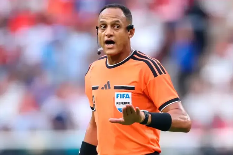 fifa confirmo al arbitro para argentina inglaterra quien dirigira la semifinal