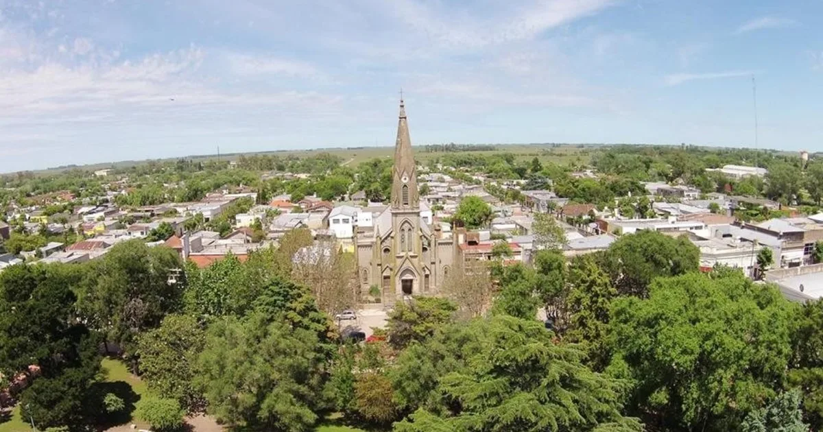 Maipú, el pueblo bonaerense que convirtió el folclore gaucho en un plan de fin de semana