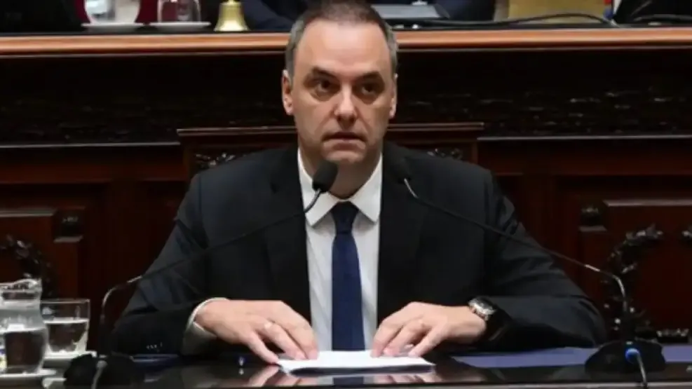 el patrimonio de manuel adorni crecio un 425 en el ultimo ano detalles de su nueva declaracion jurada
