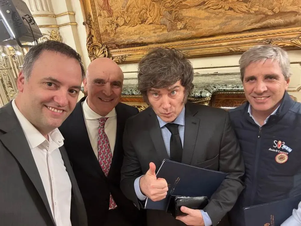 espert se atornillo a la presidencia de la comision de presupuesto pese a un pedido de la mayoria