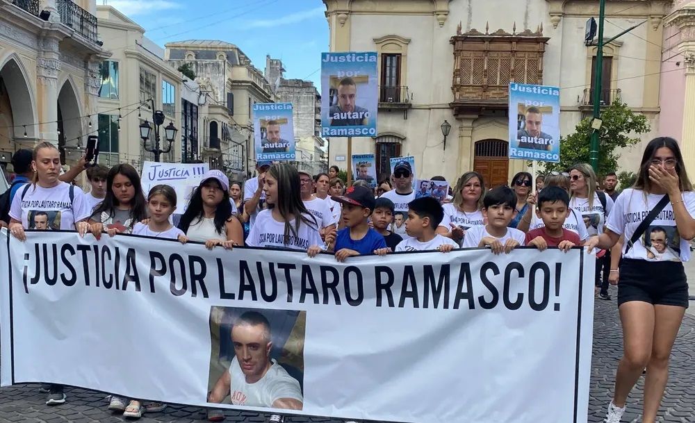 caso ramasco lo mataron el auto estaba sano le rompieron la ventanilla