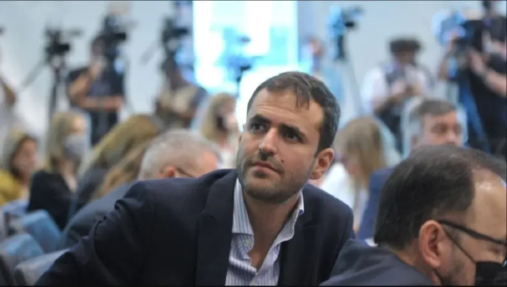 tension en el congreso el desafuero de emiliano estrada divide a los bloques