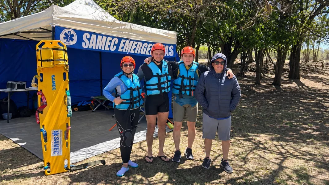 Médicos y enfermeros del SAMEC se entrenaron para atender emergencias por inundaciones urbanas