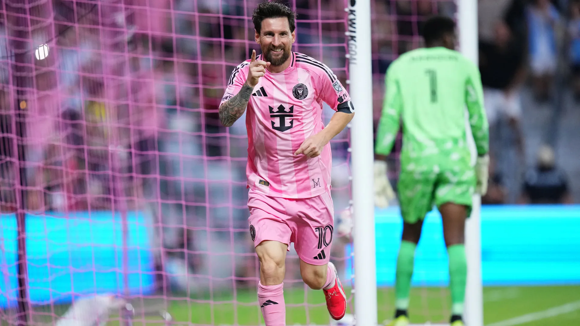 Messi marcó dos goles en la goleada de Inter Miami tras su despedida de la Selección