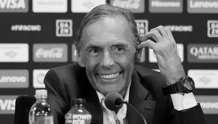 miguel angel russo descansa donde fue feliz parte de sus cenizas ya fueron esparcidas en la bombonera