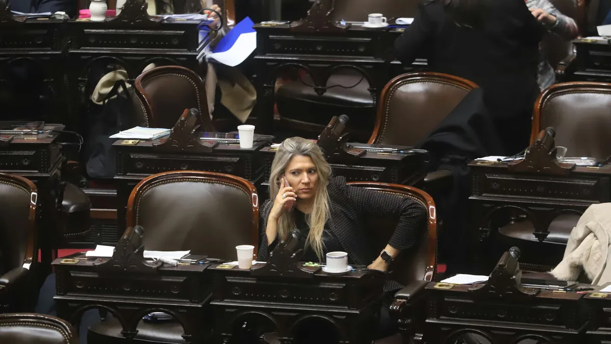 Milei viaja a Neuquén por un templo evangélico mientras crece la interna entre Bullrich y Karina Milei