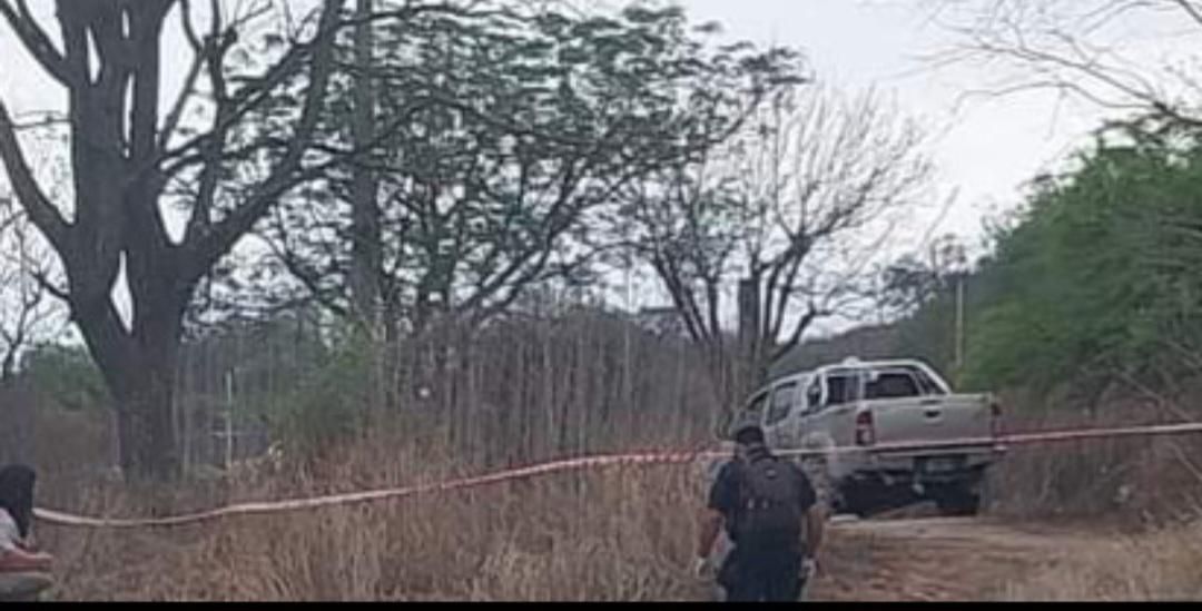 rosario de la frontera encontraron un hombre muerto y desnudo en una camioneta