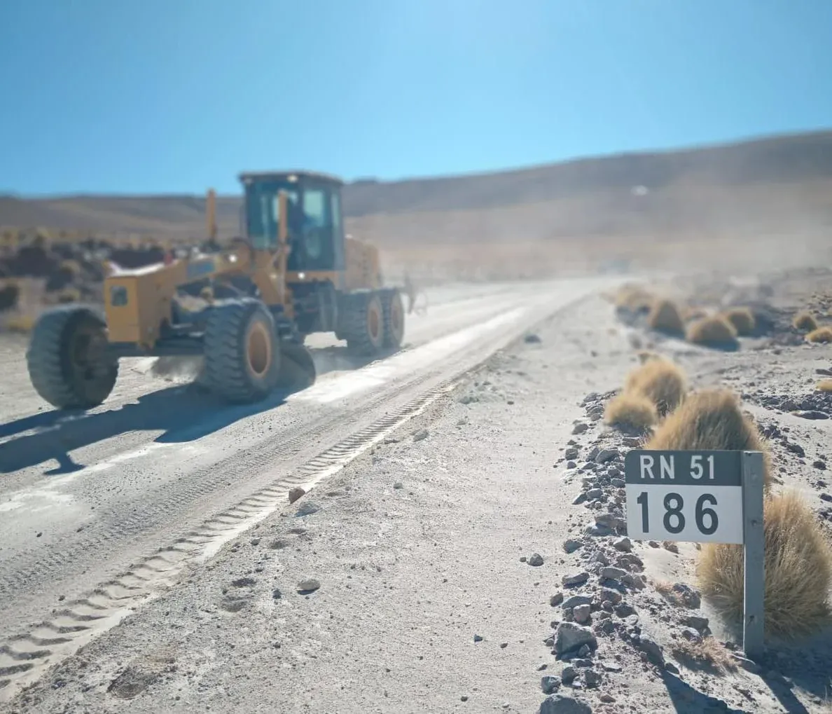 avanzan trabajos de mantenimiento sobre rutas estrategicas de la puna saltena
