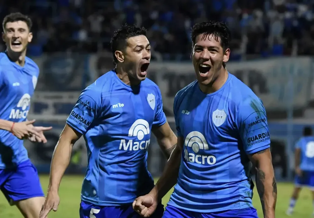 abrazo de gol para los papas saltenos albos cuervos y santos festejaron en la fecha