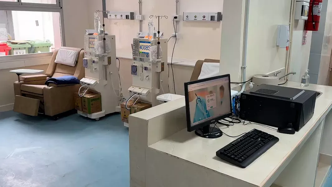 el hospital onativia amplia su capacidad de dialisis con nuevos sillones y un sector totalmente modernizado