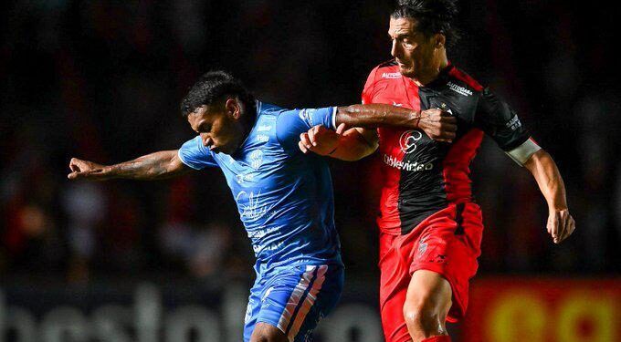 colon vencio por la minima a gimnasia y tiro y quedo como unico lider de la zona