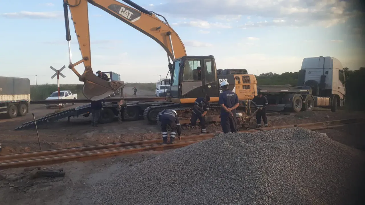 reabrieron en tiempo record el paso a nivel de la rn 16 en el tunal