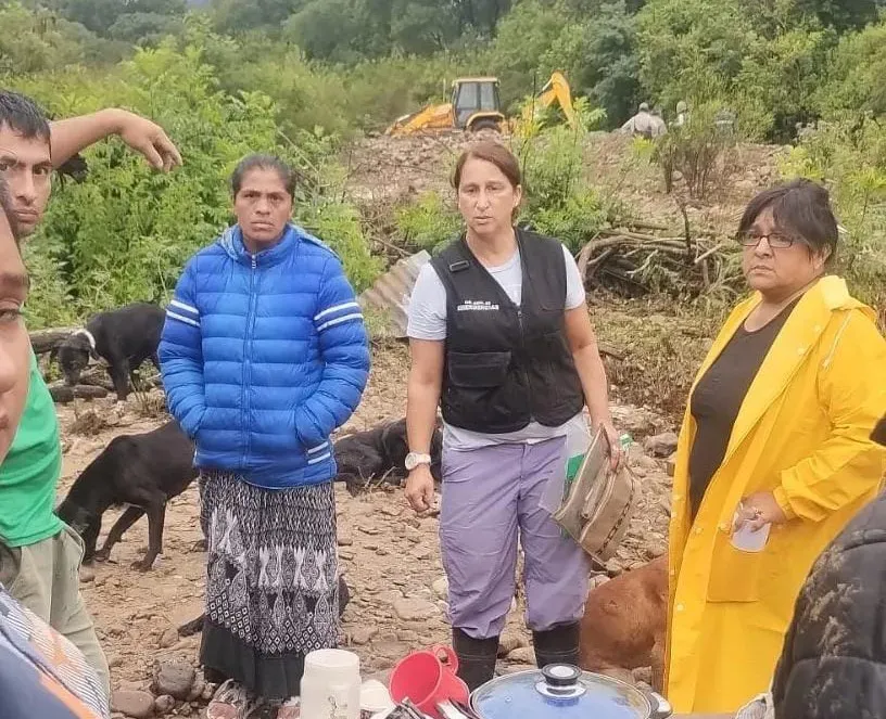 temporal en vaqueros asistieron de urgencia a 29 familias tras el ingreso de agua en sus viviendas