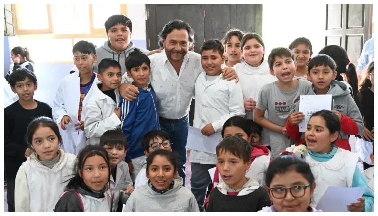 saenz en rio piedras avanza la entrega de viviendas y refuerzan el compromiso con la educacion