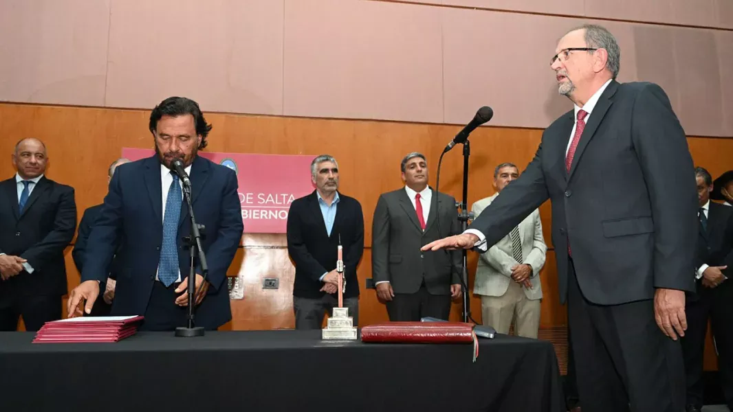 camacho asumio como jefe de gabinete y apunto a ordenar la gestion y acelerar resultados
