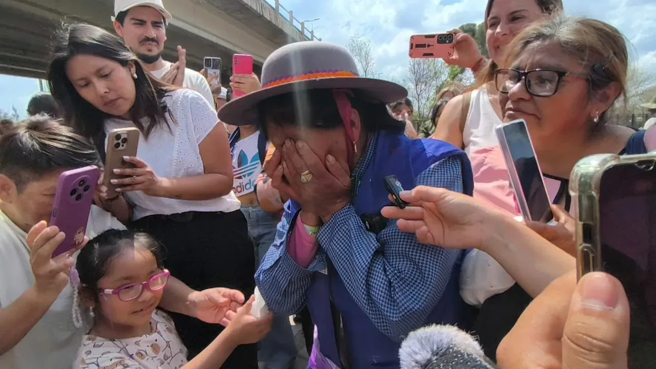 historias del milagro damiana conocio su mural y se emociono hasta las lagrimas
