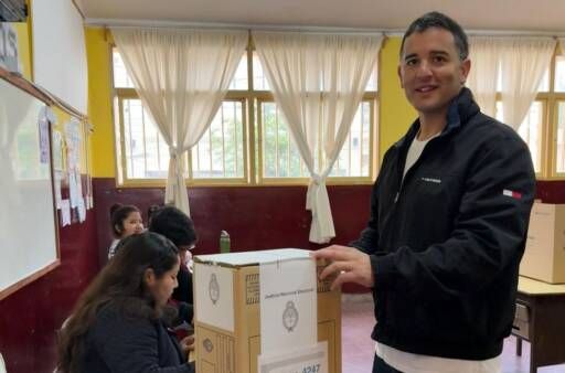 nacho jarsun voto y convoco a los saltenos a concurrir a las urnas