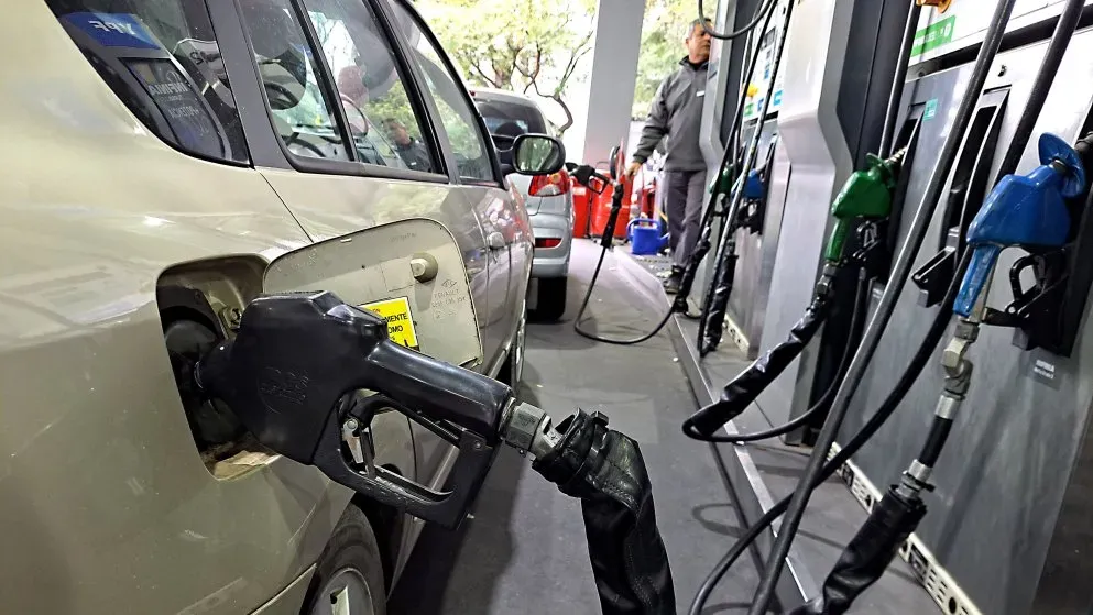 el salto del combustible vuelve a castigar el bolsillo en dos semanas subio mas de 70