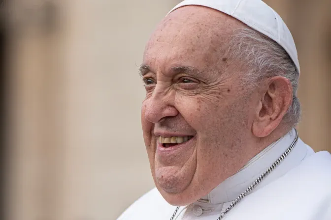 con misas actos y encuentros recuerdan al papa francisco a un ano de su fallecimiento