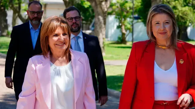 patricia bullrich presento la agencia nacional de migraciones y paso la posta a su sucesora en seguridad