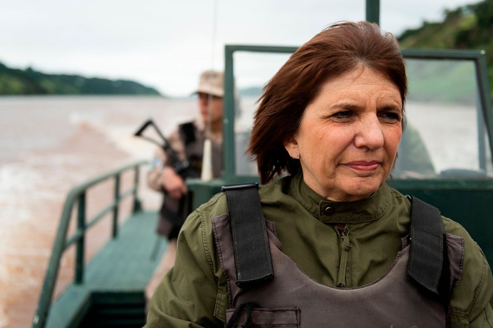 invasion boliviana a salta la bullrich mando a gendarmeria para cerrar los pasos