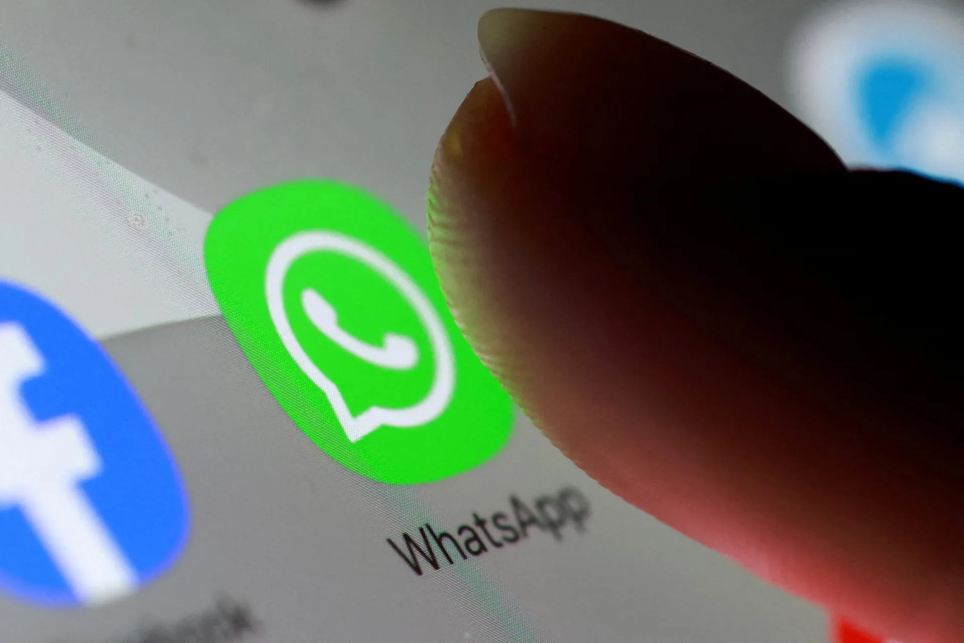 Qué es la papelera de WhatsApp y cómo vaciarla para liberar espacio en el celular