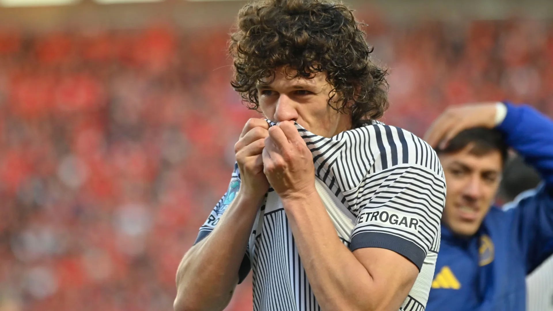 Quién es "Jagger" Herrera, el defensor que salvó a Boca con un cabezazo ante Independiente