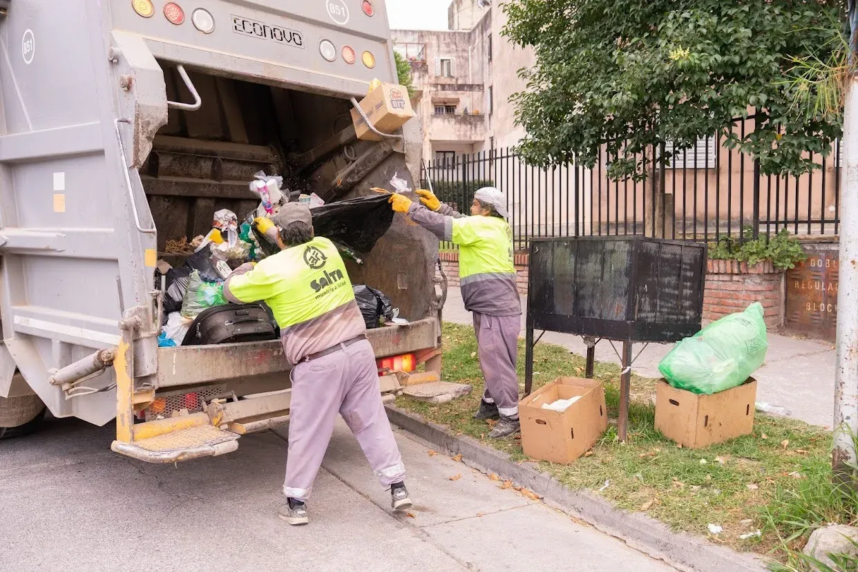 por el dia del trabajador se suspende la recoleccion de residuos