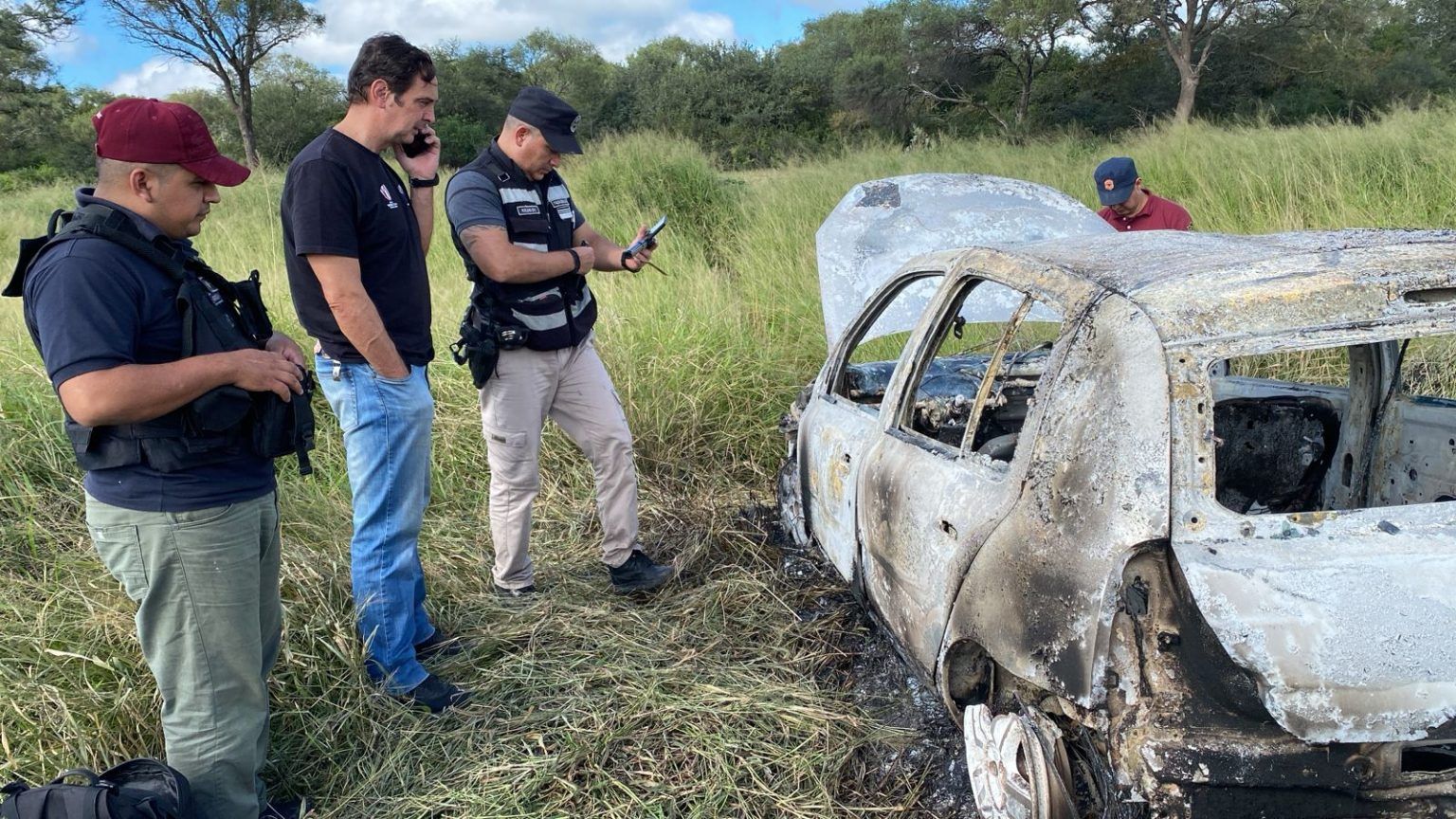 rosario de la frontera infierno en la ruta 34 emboscada lluvia de balas y un auto incendiado