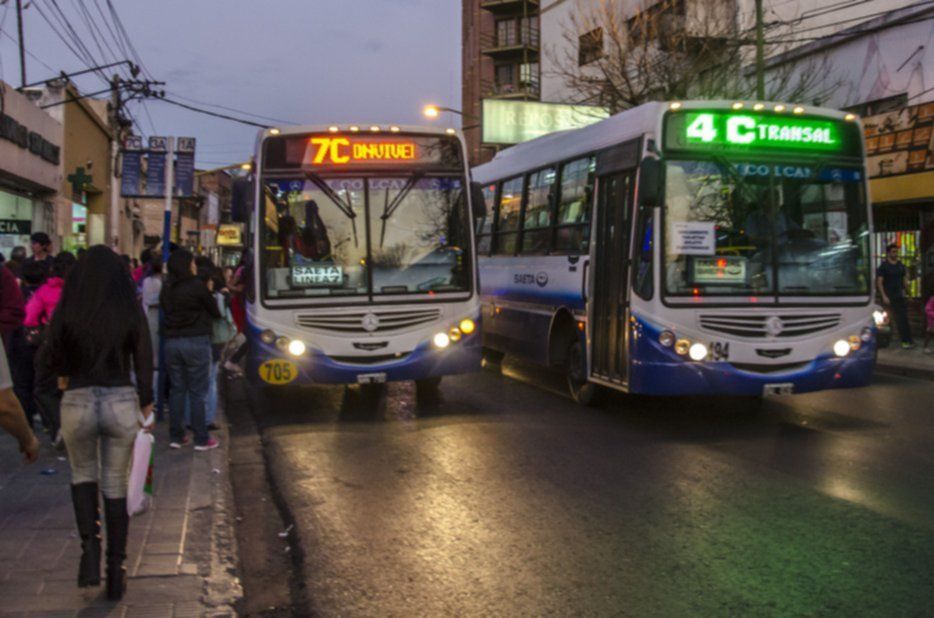 desde la cero hora del lunes no habra servicio nocturno de colectivos