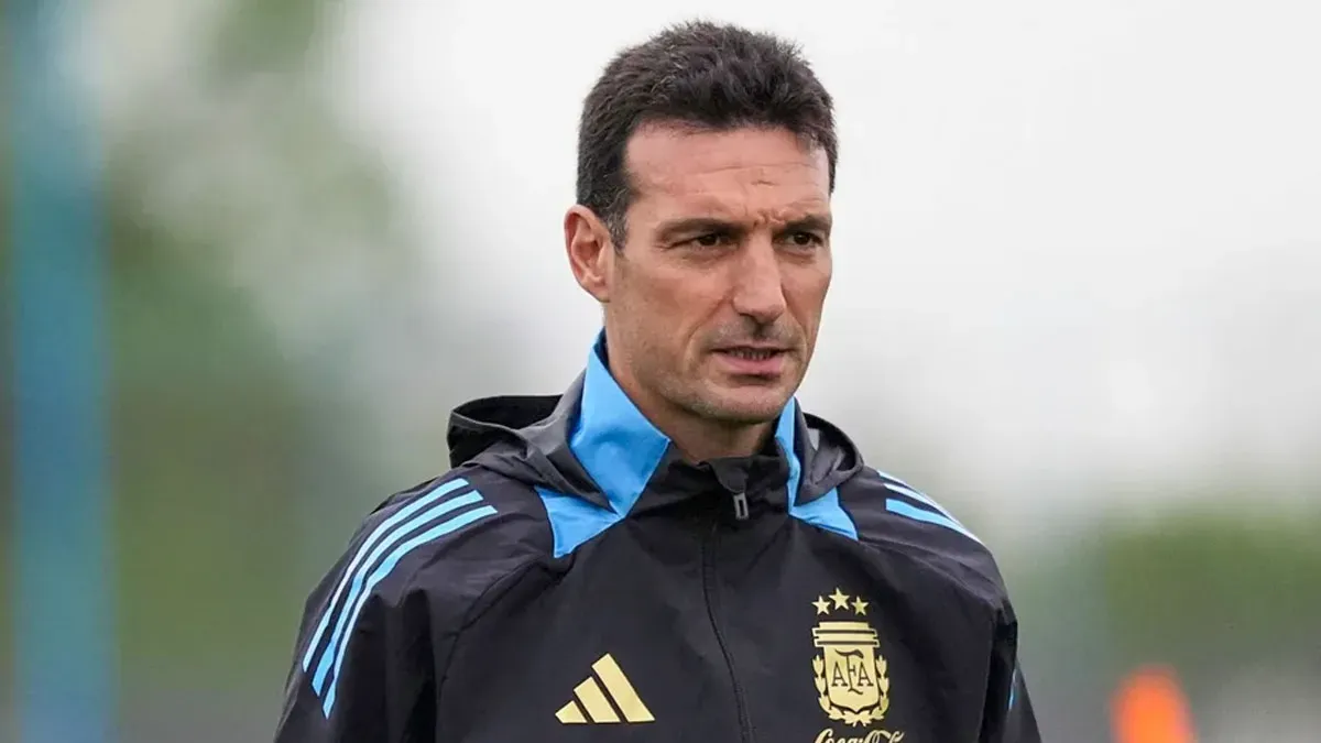 scaloni apoya a los chicos de newells esto tiene que ser un ejemplo