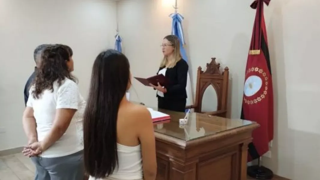 Se casaron 27 parejas en el fin de semana largo y para el martes 13 quedan solo dos