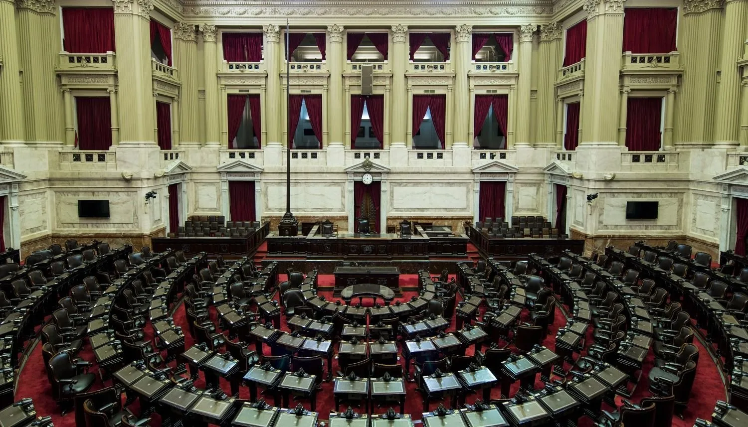 Se cayó la sesión en Diputados para voltear el DNU 70: a la oposición le faltaron ocho bancas