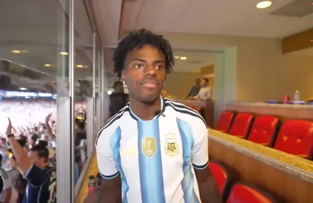anulo mufa el reconocido streamer anti messi speed aparecio con la camiseta de la seleccion