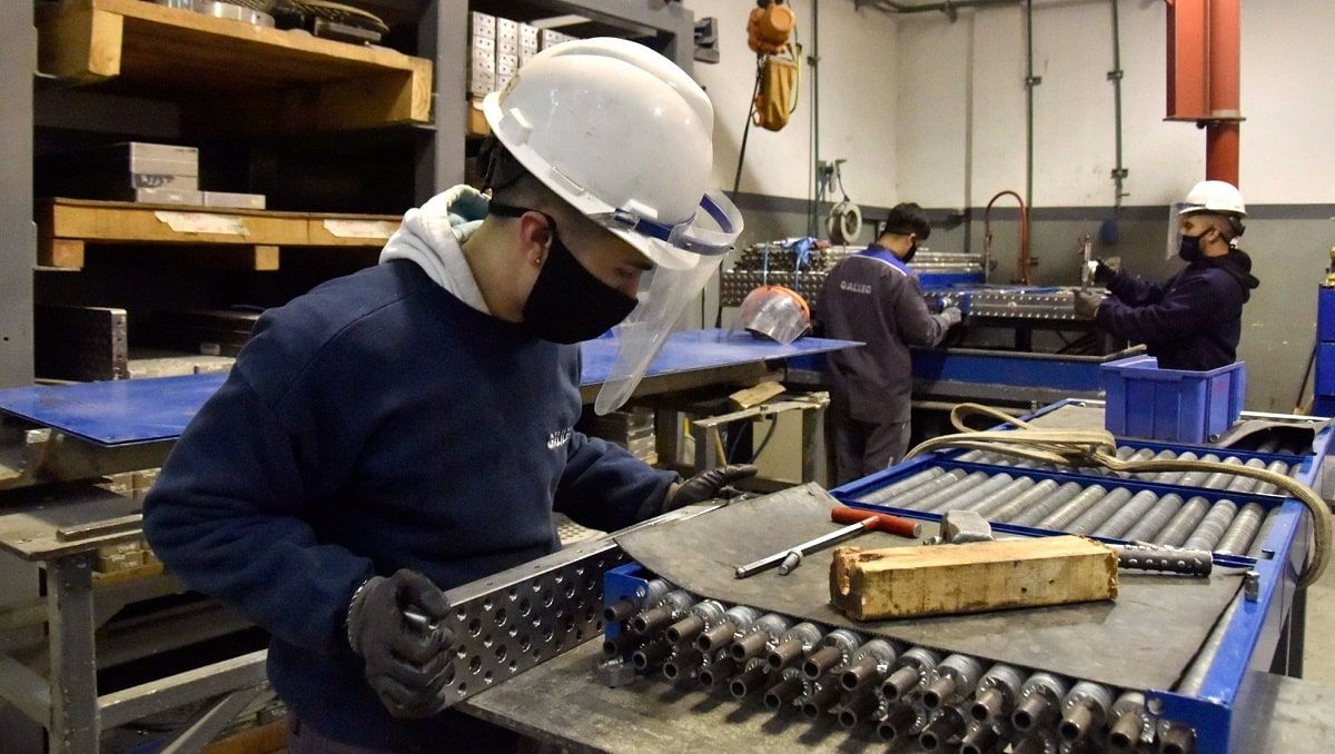 un programa salteno conecta capacitacion tecnologia y empleo para jovenes de 18 a 30 anos