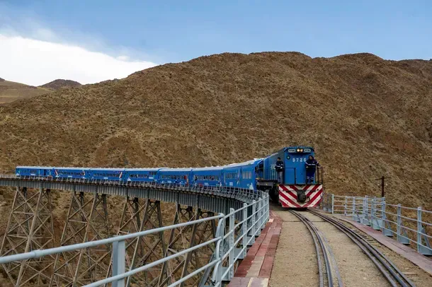 el tren a las nubes opera un 40 menos de servicios que en 2022 por la caida del turismo