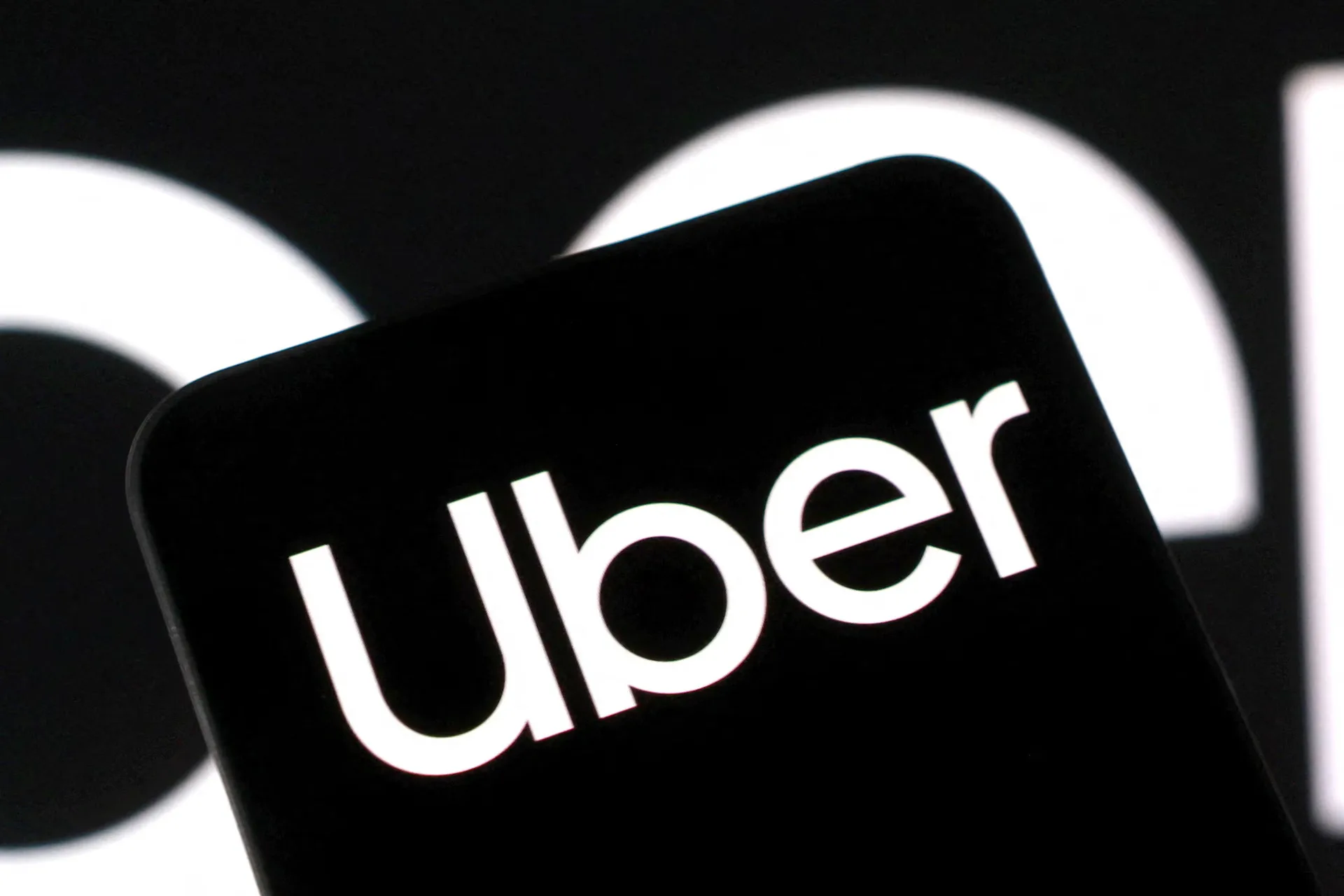 Uber compra una plataforma de catering empresarial por 2.300 millones de dólares